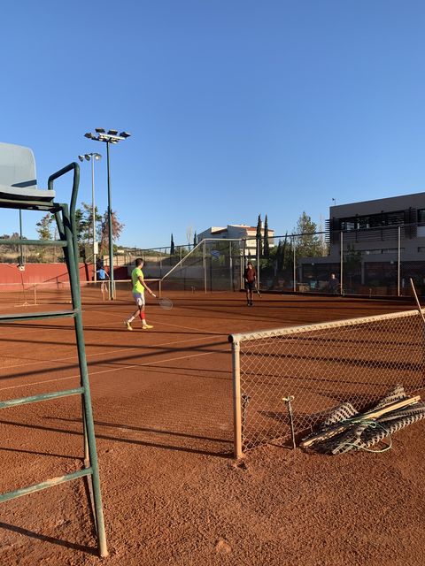 Tennis Hold'em