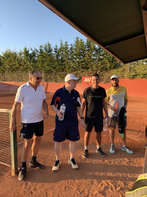 Tennis Hold'em