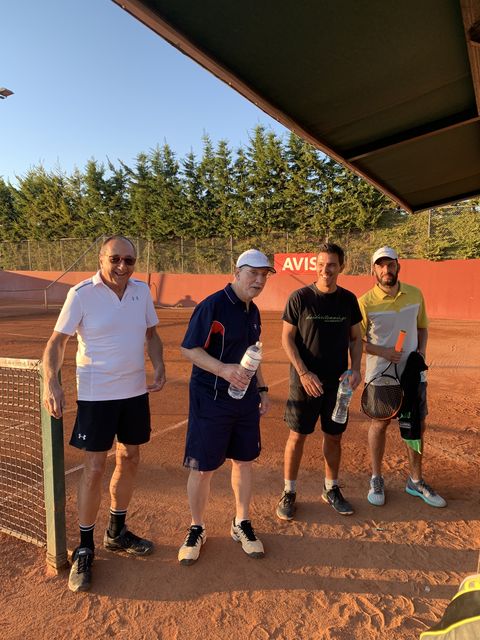 Tennis Hold'em