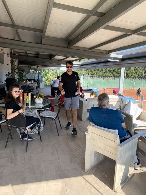 Tennis Hold'em