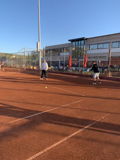 Tennis Hold'em