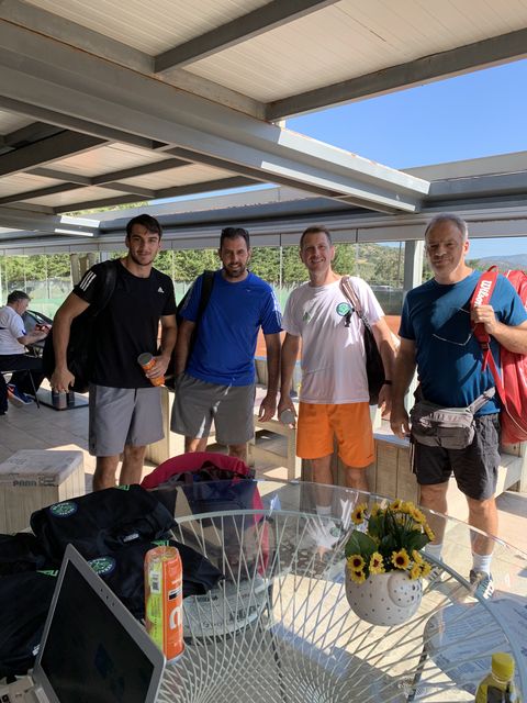 Tennis Hold'em