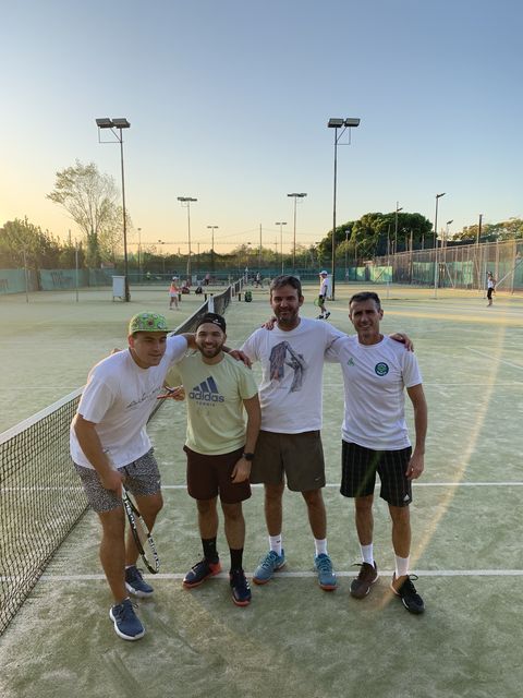 Tennis Hold'em