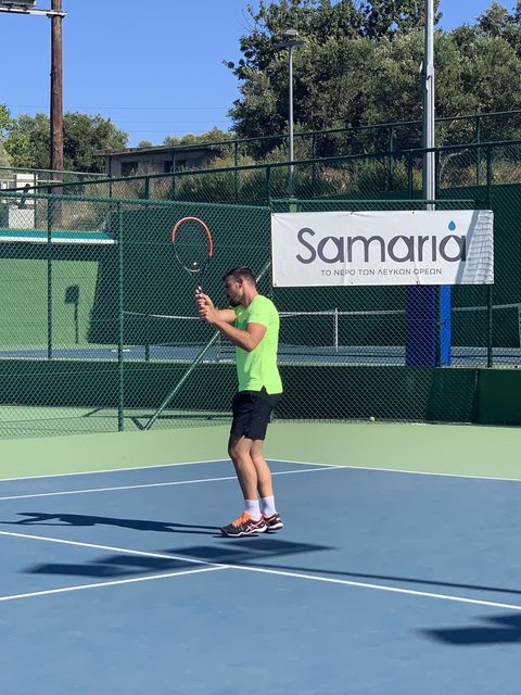 Tennis Hold'em