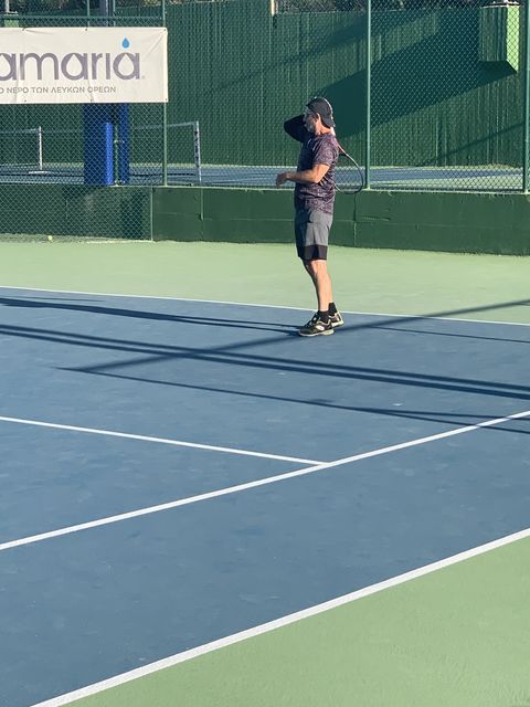 Tennis Hold'em